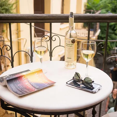 Xenon Апартаменты *